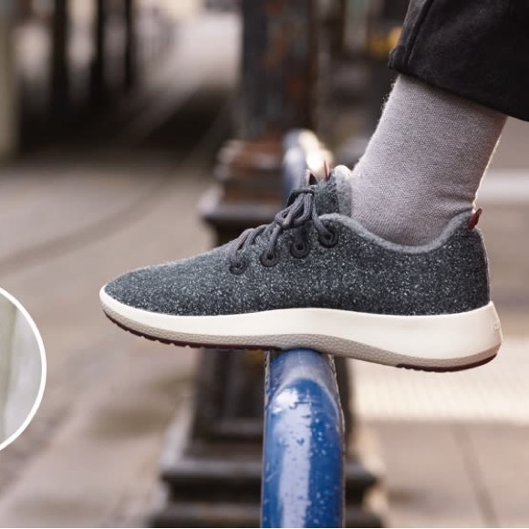 Allbirds Wool Runners -  FREE Shipping Natural Grey/Light Grey - Picture 2 of 4